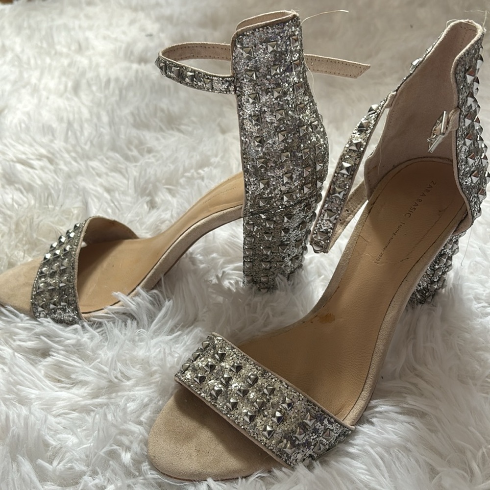 Zara platinum heavy metal sequin sandal heels w ankle straps, size 6